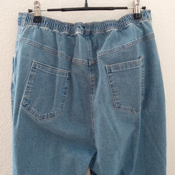 Vintage denim jeans with rhinestone hearts - Picture 2 of 8